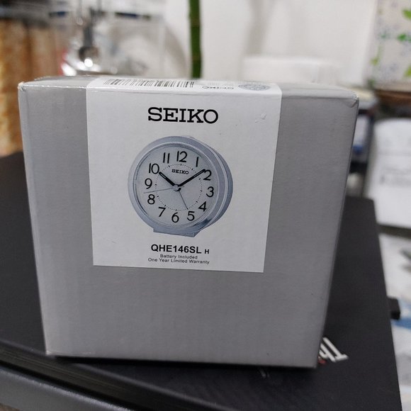 Seiko Small Silver Bedside Alarm Clock QHE146SLH Good Alarm Companion @comeincos - Picture 2 of 7